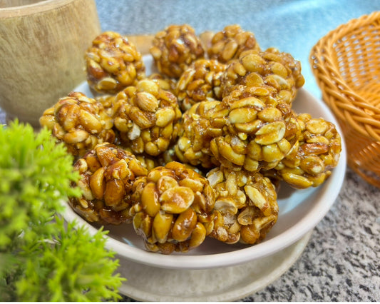 Peanut Jaggery Ladu (ଚିନାବାଦାମ ଗୁଡ଼ ଲଡୁ)