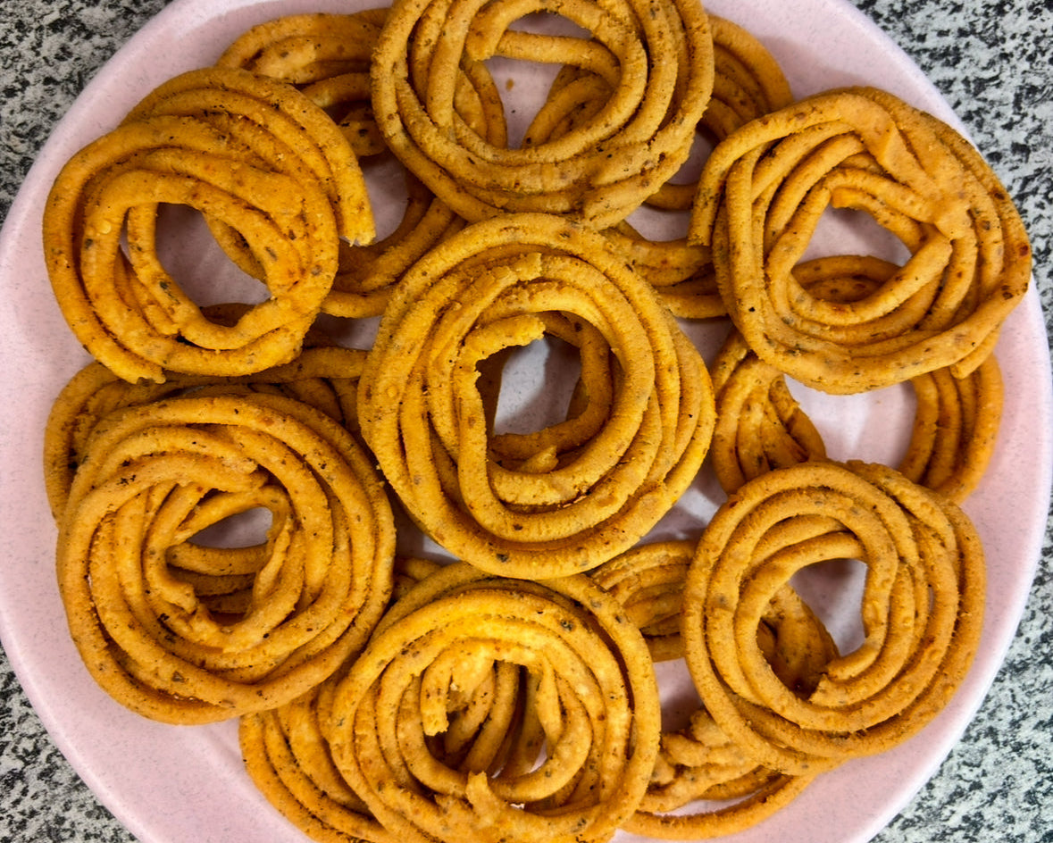 Tomato Muduki (ଟମାଟୋ ମୁଡୁକି)